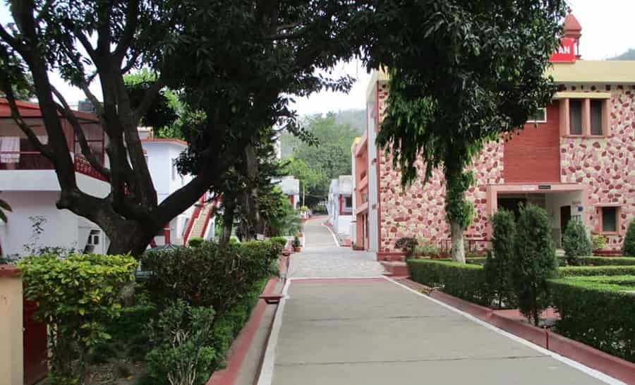 Yoga Niketan Ashram, Rishikesh